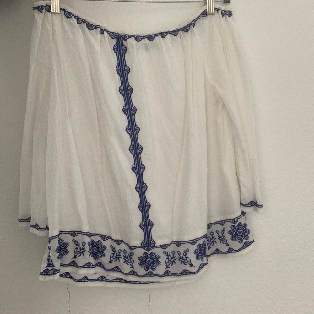 Off the shoulder linen embroidered top!